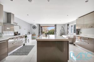 Photo 25- click for photo gallery